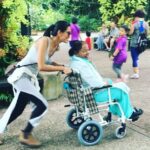 Natasha Suri Instagram - Mom & I at the botanical gardens in Singapore! This is my 3 rd visit to Singapore and I love this place so much! Can spend the whole day here in this garden..its magical! #natashasuri