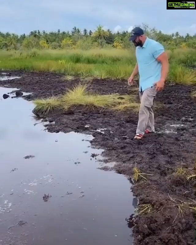 Natasha Suri Instagram - #Repost @ladbible • • • • • • It definitely got his trousers dirty😂