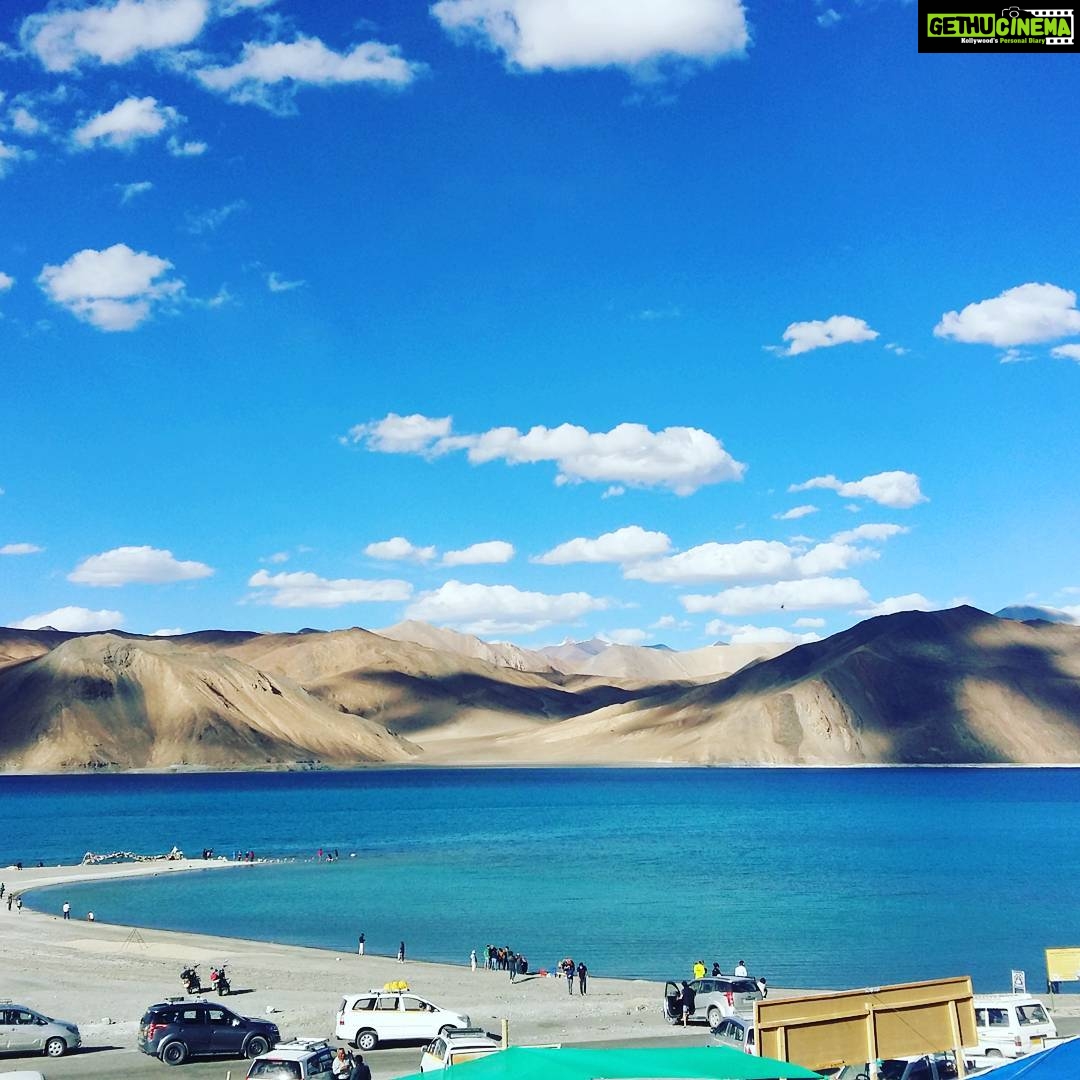 Natasha Suri Instagram - So gorgeous...almost like a painting! #pangonglake#ladakh
