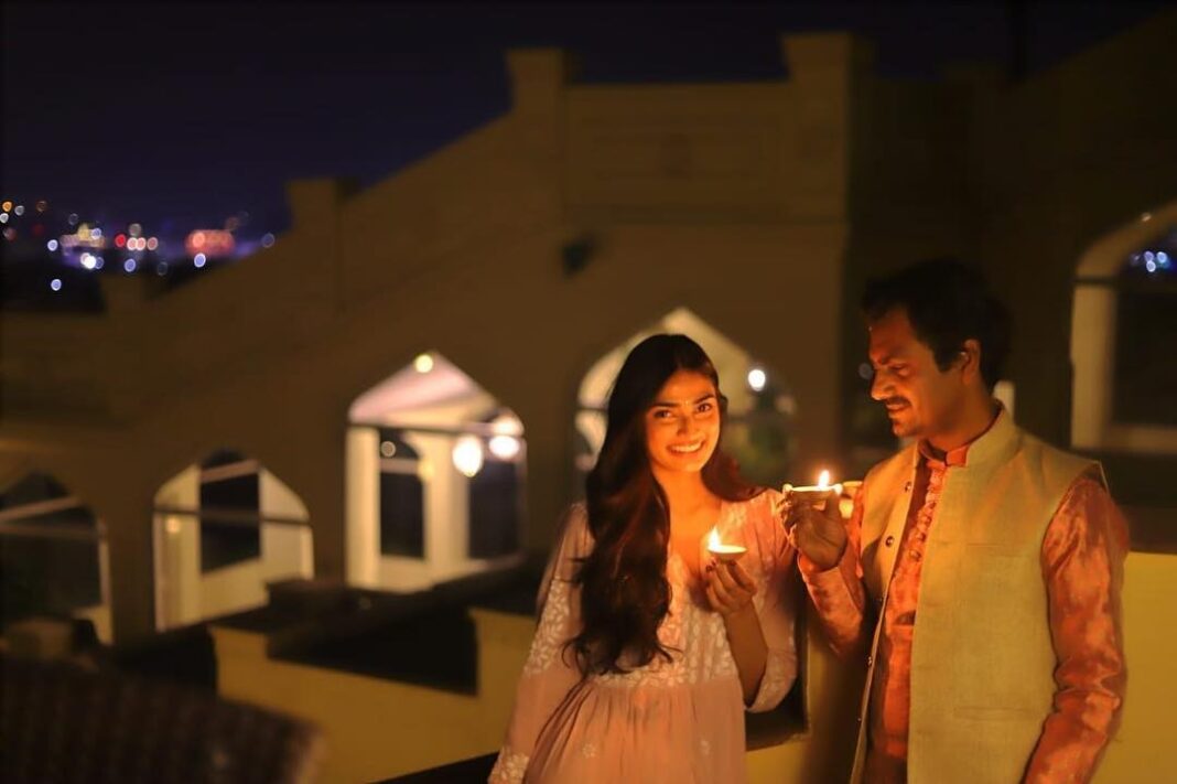 Nawazuddin Siddiqui Instagram - Have a sweet Diwali with MOTICHOOR- Don't make it CHAKNACHOOR. 