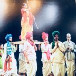 Nawazuddin Siddiqui Instagram - This ws my 1st evr theatre play in Maharashtra fr NSD in 1995 in Bharud form Directed by #ShriVamanKendre I wish to rejuvenate all d gold & traditional forms like Gondhal, Jagran, Kirtan, Bharud, Dashavatar, Powada & lot many others. #WorldTheatreDay