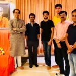 Nawazuddin Siddiqui Instagram - The prep work starts from the right place and with the right people @ Matoshree. It was pleasure meeting Shri Uddhav Ji Thackeray, Shri Sanjay Ji Raut, Aditya Thackeray and the blessings of Shri Balasaheb Thackeray.