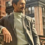 Nawazuddin Siddiqui Instagram - The Sun rises in the East and sets in the West... Do whatever you want to, but be the BEST 👍