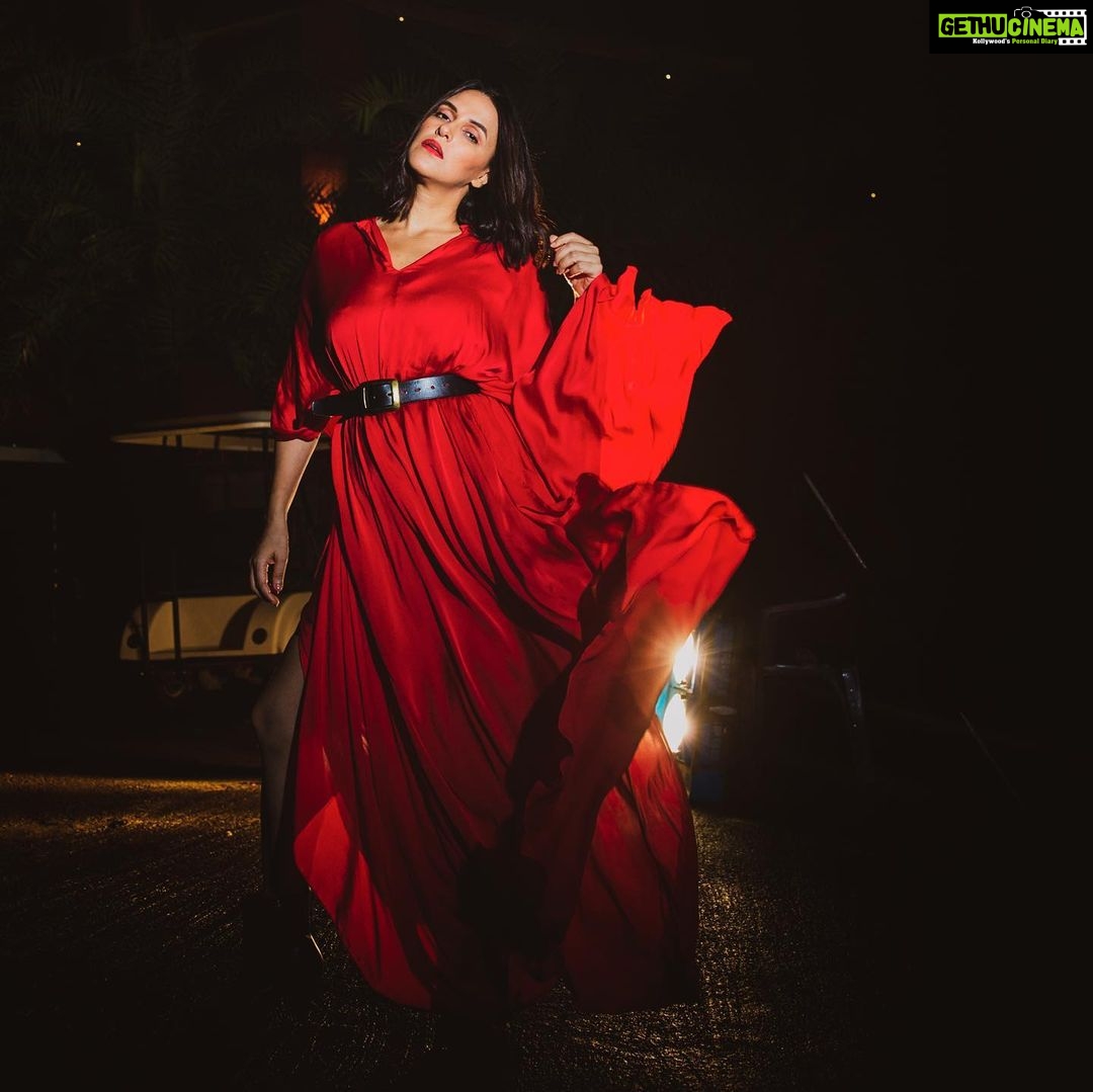 Neha Dhupia Instagram - 💃 ... #setlife #latepost styled by @gumanistylists in @stephanydsouza muah @yountentsomo 📸 @tejaswinikherphotography @thelensmencollective #gangneha