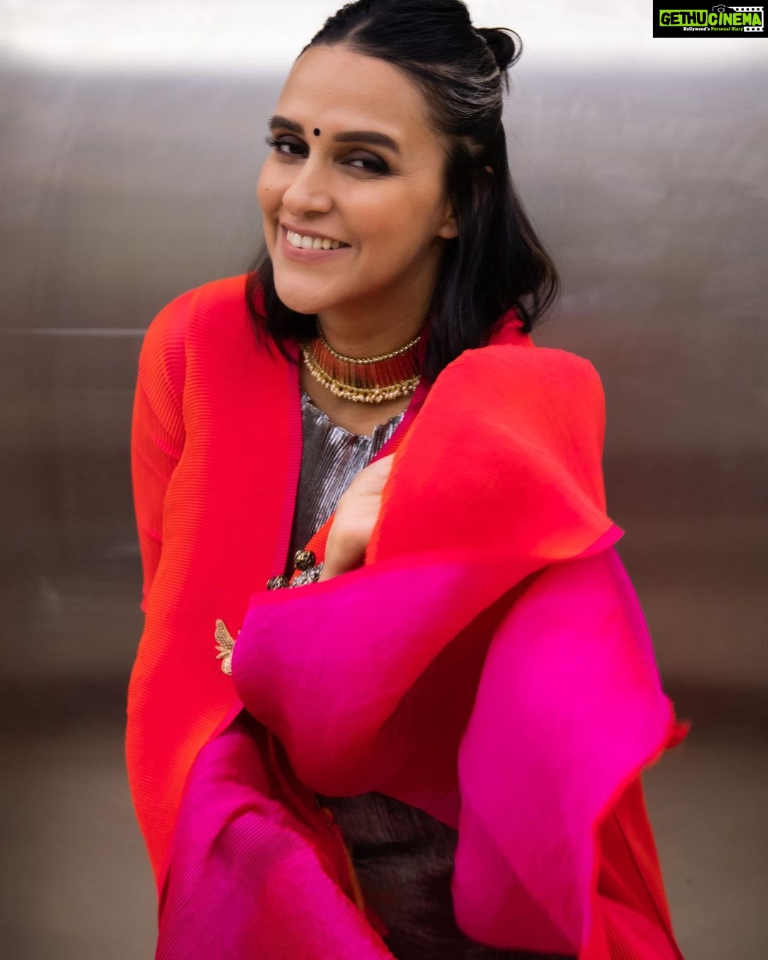 Neha Dhupia Instagram - In the Colors of the season π #christmascheer π ... #ootd @kiranuttamghosh @azotiique @houseoftuhina styled by @gumanistylists muah @sonicsmakeup @hamidahairartis πΈ @thememoryalbum_ #nehadhupia
