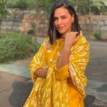 Neha Dhupia Instagram - #festivefeels 🪔🧨 all dressed up in @houseofmasaba @masabagupta @anumerton @the.olio.stories styled by @gumanistylists 📸 @angadbedi #happydiwali #saynotofirecrackers