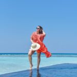 Neha Dhupia Instagram – Anyone else feelin those Monday blues like I am 🤪 … #nofilter @movenpickkuredhivarumaldives @oneaboveglobal #maldives @vtravelscapes