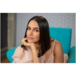 Neha Dhupia Instagram - Think 💭 pink💕 ... #setlife #workmodeon ... Muah @sonicsmakeup @hamidahairartis styled by @gumanistylists @gauriandnainika @datetheramp @curiocottagejewelry @radhikaagrawalstudio 📸 @thememoryalbum_