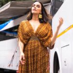 Neha Dhupia Instagram - Walking into Monday like ... #setlife #ootd Outfit : @nikitamhaisalkar Jelwry : @tribebyamrapali styled by @gumanistylists muah @yountentsomo #youwithyounten 📸 @thememoryalbum_ #youwithyounten #styledwithgumani