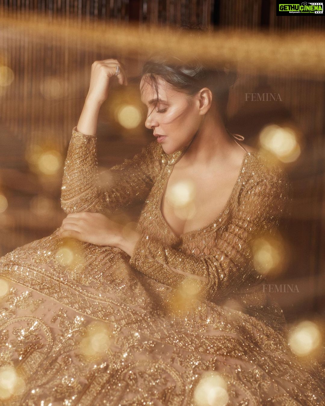 Neha Dhupia Instagram - GOLD VIBES ONLY ... #coverstory #feminabrides @feminaindia 📸 @meeteshtaneja #stayhomestaysafe