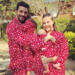 Neha Dhupia Instagram - Wish upon a star … #merrychristmas🎄 …. This is what ours looked like. Hope you all had a lovely one … ❤️ #reelsinstagram #reels #feelitreelit #trending #nehadhupia #angadbedi #dhupiabedi #freedomtofeed #nofilterneha @freedomtofeed #mehrdhupiabedi