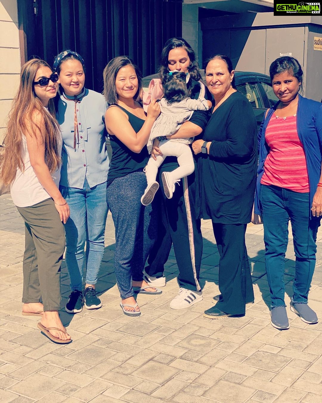 Neha Dhupia Instagram - #happywomensday ... from all of mine to all of yours β€οΈπ§πΌββοΈ ... behind every strong woman there are so many more stronger women ... I would bt be half the person I am if it was nt for them... thank you @babsdhupia @mehrdhupiabedi @u10makeup_n_hair @gurleengambhir #ashadey #shabnamtamang and many more , they know exactly who they are β€οΈ ... it takes a #WARMY β€οΈππ§πΌββοΈ #gangneha