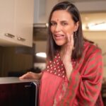 Neha Dhupia Instagram - This Diwali is super special for me, and I am both excited and nervous about my “new beginning” this year! I want to be able to juggle with multiple things in my life and also want to be able to cook quick, healthy and delicious meals for my family whenever I find the time. I can’t tell you how much the 28DCOX Duochef Pro Convection by @morphyrichardsindia is helping me multitask and that too with so much ease. This is a microwave and OTG both in one, means I can whip up meals at the touch of a button! Phew! Thanks a lot @sakpataudi for this meaningful and thoughtful gift. I could not have asked for anything better. Go on, this Diwali, #GiftNewBeginnings with @morphyrichardsindia and make your Diwali super special. #MorphyRichards #BestOTG #BestKitchenAppliances #Ad