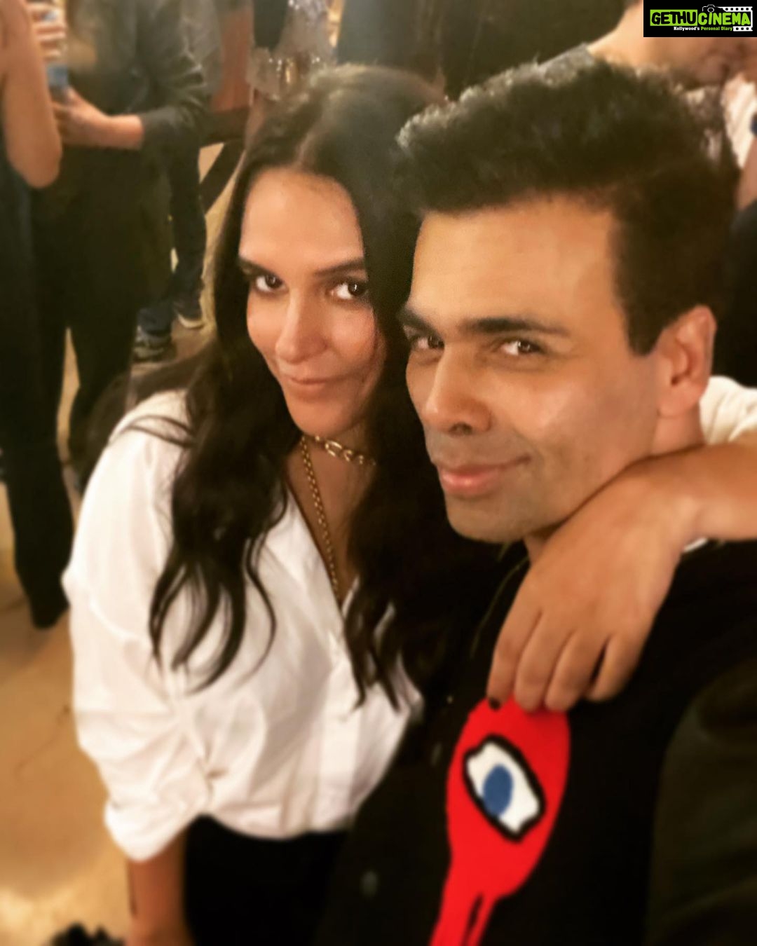 Neha Dhupia Instagram - I have good news 😍.... that #goodnewwz is top🥳! I’m going back to the theatres again n again ... Thank you for the laughs 🤣... @karanjohar @akshaykumar @diljitdosanjh @kiaraaliaadvani #kareenakapoor #rajmehta @shashankkhaitan @apoorva1972 @dharmamovies