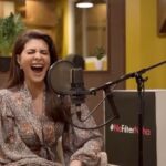Neha Dhupia Instagram - @jacquelinef143 talks everything from kelas 🍌 to @katyperry and all the men she has been stalking on @instagram ... on a brand new episode of #nofilternehaseason4 only on @jiosaavn co produced by @wearebiggirl 😍🤟... link in bio 👆