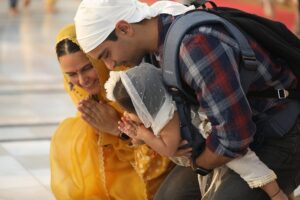 Neha Dhupia Instagram - Guru ‘Mehr’ Karein ... #satnamwaheguru #darbarsahib #goldentemple 😇