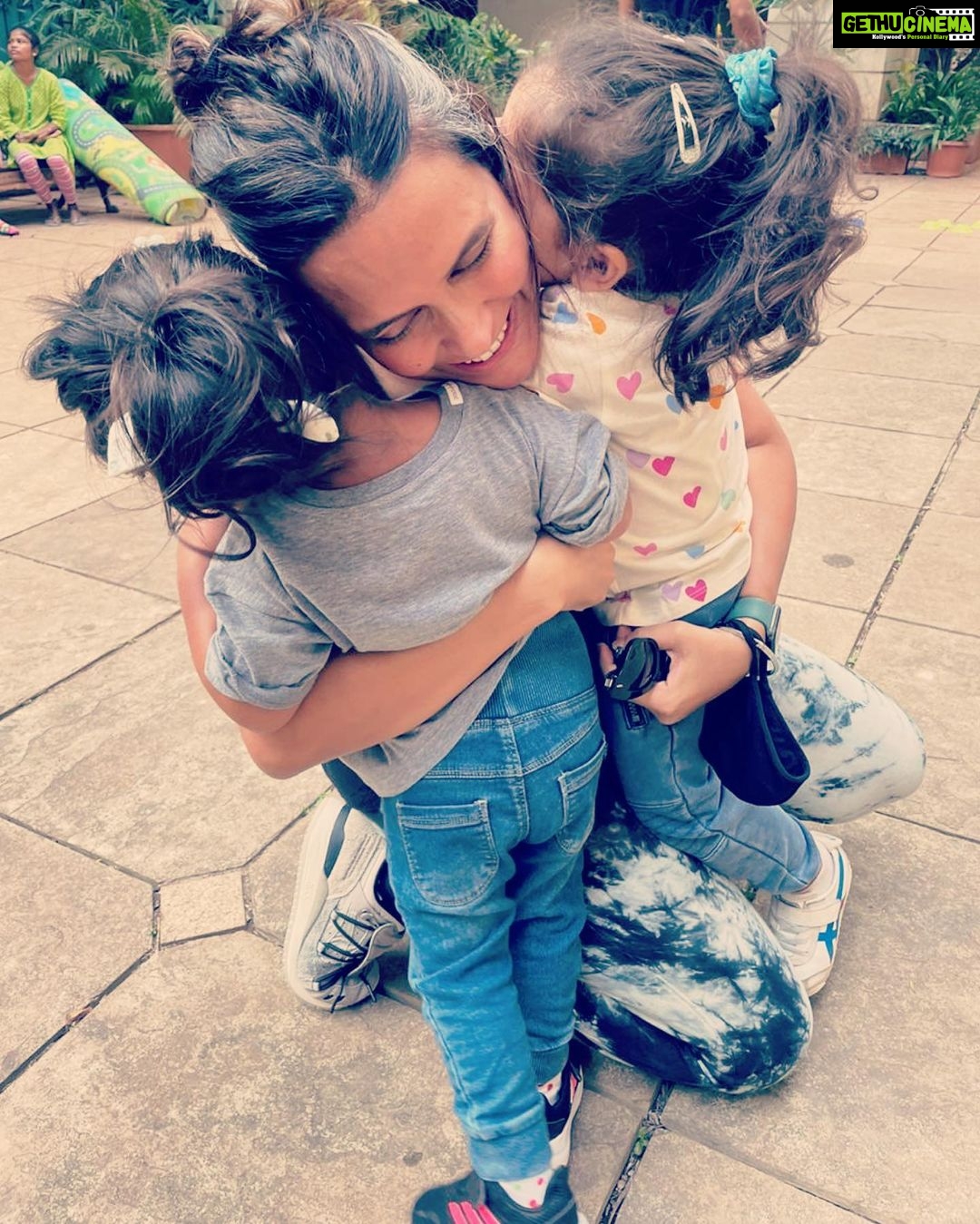 Neha Dhupia Instagram - #happybirthday our little doll Inni … here’s to a day a year and lifetime filled with hugs and health and happiness ❤️⭐️ see you soon in 🦄 land … @mehrdhupiabedi 📸 @sakpataudi @kunalkemmu @angadbedi #inayanaumikemmu 💕