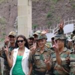 Neha Dhupia Instagram - #Throwback to my time spent in #kargil and at the #linecontrol... we salute our men in uniform who have laid down their lives to protect us and our nation and to the ones who work endlessly in the most extreme conditions just so that each one of us is safe everyday. . . #Jaihind #KargilVijayDiwas