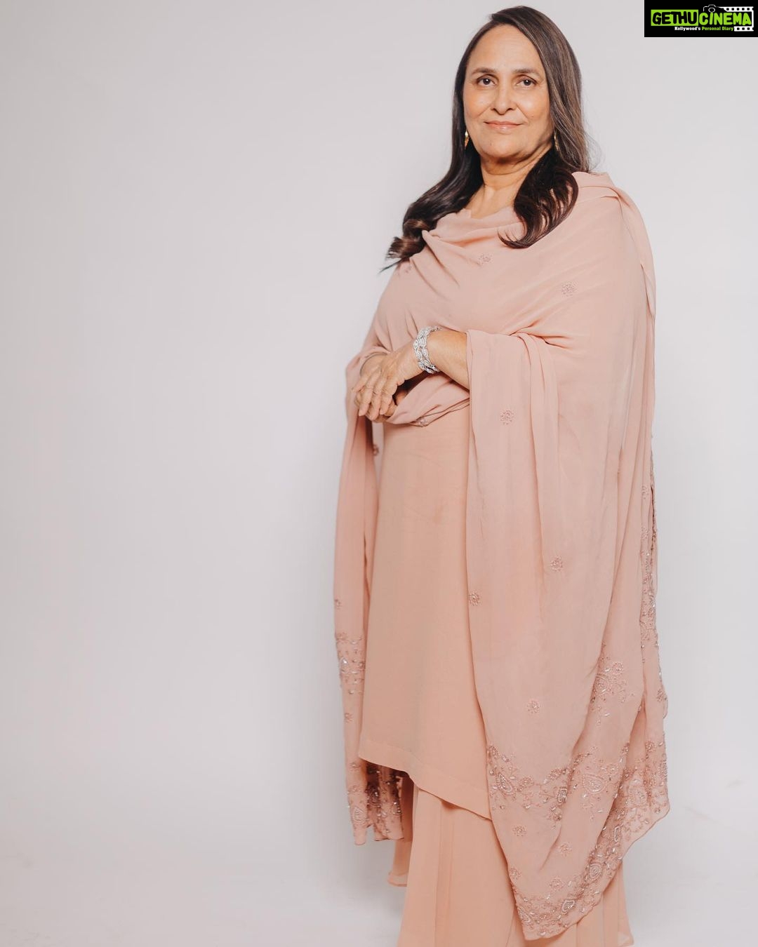 Neha Dhupia Instagram - Magic mama Monday’s .... @babsdhupia 💪❤️