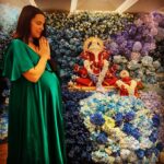 Neha Dhupia Instagram - Feeling blessed 💚🤰… #ganeshchaturthi #ganpatibappamorya … also thank you @gumanistylists @stephanydsouza @anmoljewellers