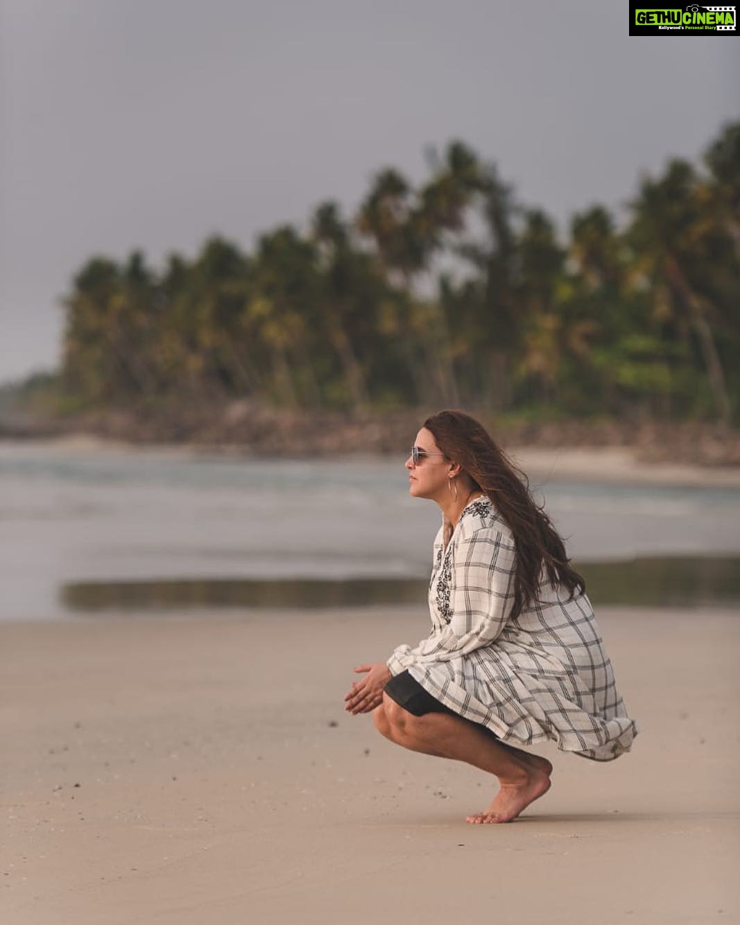 Neha Dhupia Instagram - Sea 🌊 side ... 📸 @rjdeigg