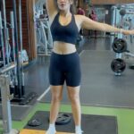 Neha Sharma Instagram - Weekend motivation #reels #reelsinstagram #reelitfeelit #workout #workoutmotivation #fitness #fitnessmotivation #sweatitout