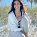 Neha Sharma Instagram - 🏝🌊 #florida #clearwater #beach #beachlife #vaccay #2020 Clearwater, Florida