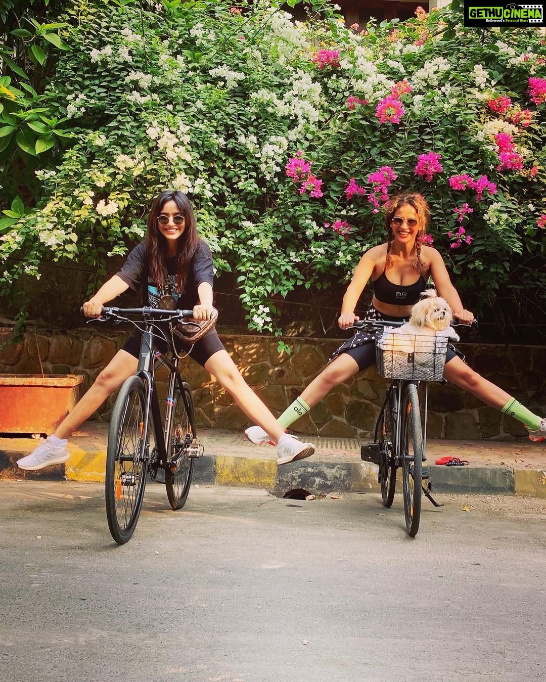 Neha Sharma Instagram - Us 💕💕💕 #sharmasisters #siblings #siblinglove #dogsofinstagram