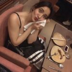 Neha Sharma Instagram – Can someone take me to a restraunt now #foodonmymind #thosewerethedays❤️