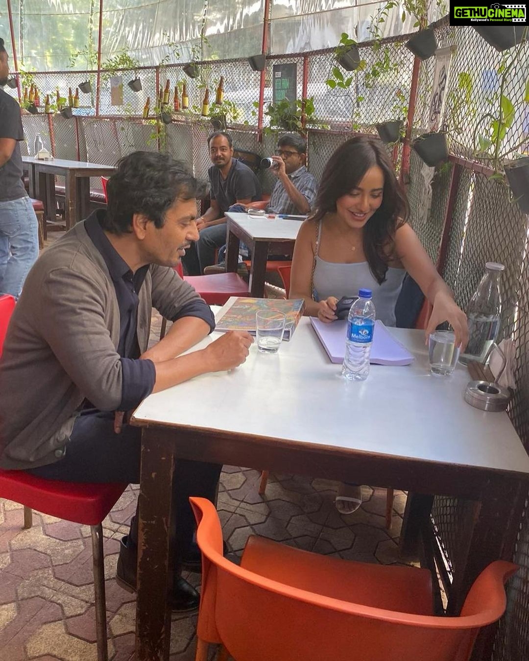 Neha Sharma Instagram - This one is going to be full of Love, Life & Laughter! β€οΈπ¬ππΌπ§Ώπ Super excited to announce my next film #JogiraSaraRaRa along with @nawazuddin._siddiqui Directed by @kushannandy Written by #GhalibAsadBhopali Produced by #NaeemAhmadINC (Touchwood Multimedia Creations) & Creative Producer @kiranshyamshroff The movie goes on floors from February 2021!β¬