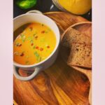 Neha Sharma Instagram - #quarantinecooking #day21 #pumpkinsoup ...this needs to be post, since @aishasharma25 who usually isn’t a big fan of pumpkin soup loved it 👩🏻‍🍳💞 and a silent prayer that may we always have food on our tables and may we always share it with the people we love...Amen...