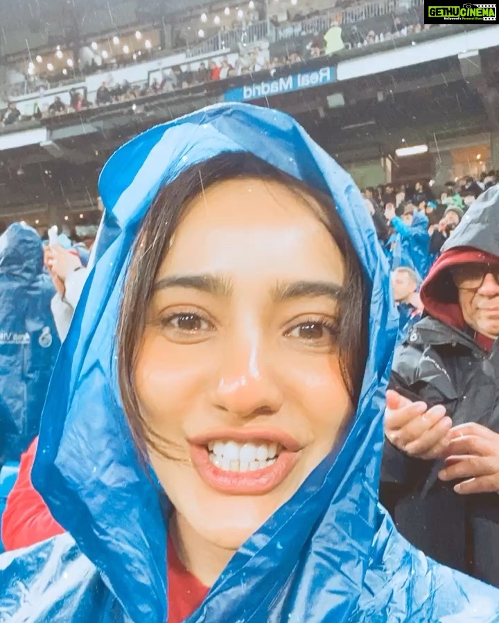 Neha Sharma Instagram - Thank you for this experience @budfootball @budweiserindia #football #laliga @laliga ⚽️ #forcabarca #onceinalifetimeexperience #grateful #gratefulheart 💕 Estadio Santiago Bernabéu