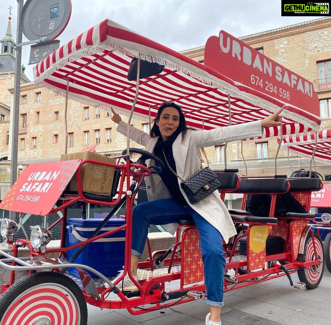 Neha Sharma Instagram - Hola Madrid! Ride for the day 😜