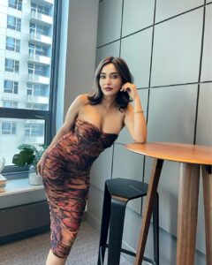 Neha Sharma Instagram - About last night…💕 #merrychristmas