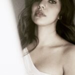 Neha Sharma Instagram - 👀