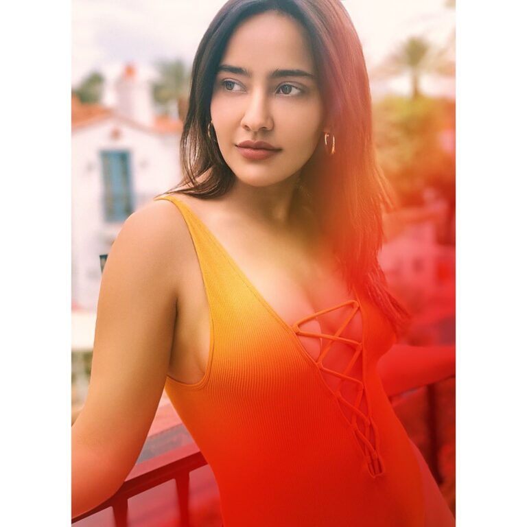 Neha Sharma Instagram - La Vie En Rose...
