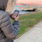 Neha Sharma Instagram - It’s the Seattle freeze..🥶 #sorryfornosound #playtimewithsis 🎥 @reetika1408 #seattle #sunsetslikethese #nomakeup #nofilter Alki Beach Park