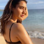Neha Sharma Instagram - ☀️🌊 📸 @reetika1408 #hawaii Maui Hawaii