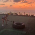 Neha Sharma Instagram – A little progress each day adds up to big results…#workoutwithaview #naturelovers #fitnessmotivation #fitnessgirl #fitness great session with  @ant_pecs @aishasharma25 💪 Taj Lands End, Mumbai