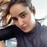 Neha Sharma Instagram - 🌈Easy like Sunday mornin🎧...in my @aloyoga gear...#postworkoutselfie #sweat #fitness #fitnessmotivation #sunday