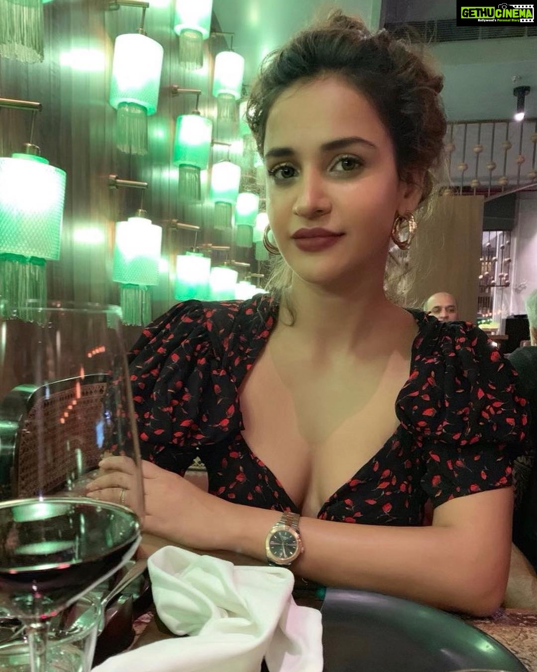 Neha Sharma Instagram - @aishasharma25 Happy birthday lil sis ! They say another year older, another year wiser! Here’s to you being older and not wiser 🤣😂 !!! When you turn 60 I can guarantee a few things 😁 That you won’t be any wiser than you are today, that you will still be a handful and that forever you’ll be my ever so demanding lil sis . But I can also guarantee that when you are 60, I will still be right beside you and loving you just the same . I wish you all things happiness now and always ... 💖💖 Ps : please note Im a day late in wishing my sister cause as always she demanded no fuss be made on her birthday 🤪 !