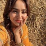 Neha Sharma Instagram - 🤳#iknowyouhaveseenthisbefore #sowhat #throwback #nofilterneeded #sunismyfilter