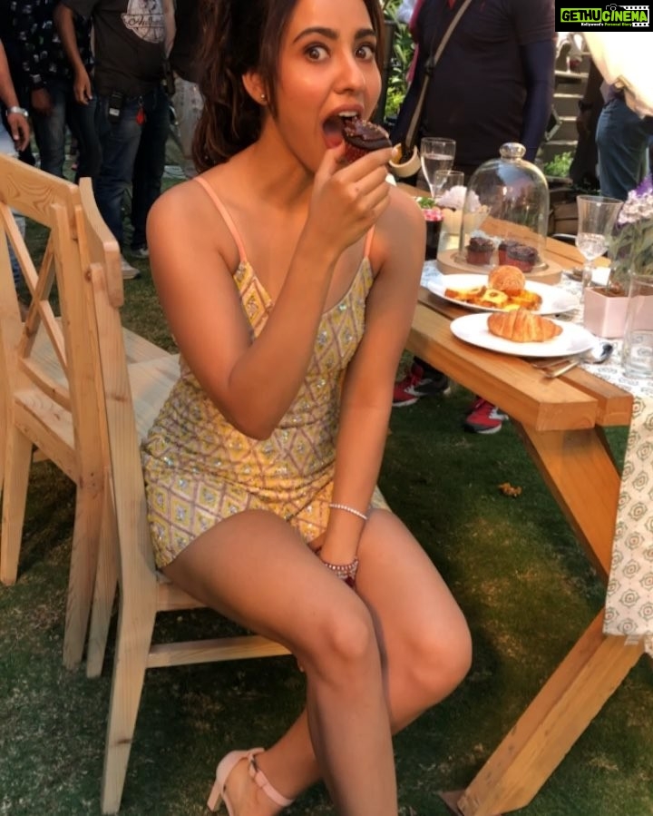 Neha Sharma Instagram - Mornings be like this 💕 #bts spawake