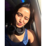 Neha Sharma Instagram - Fly me to the moon...✈️✈️#nomakeup #nofliter #clickaselfiewhenthelightisgreat