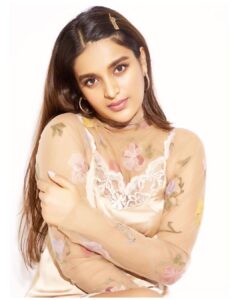 Nidhhi Agerwal Instagram - Hi Binod 🦸🏻‍♂️ 
@reverie.india