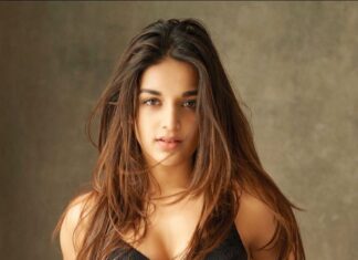 Nidhhi Agerwal Instagram - Forever baby face 🧚🏻‍♀️