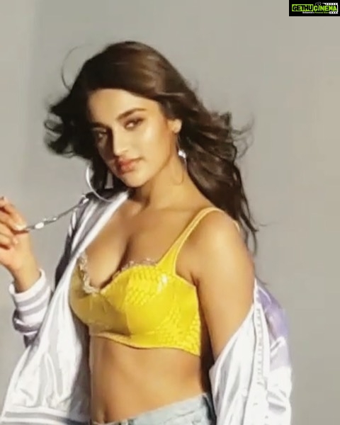 Nidhhi Agerwal Instagram - Good morning ✨🌟 #mitrandiyeshai releases tomorrow! @aahomusic @badboyshah
