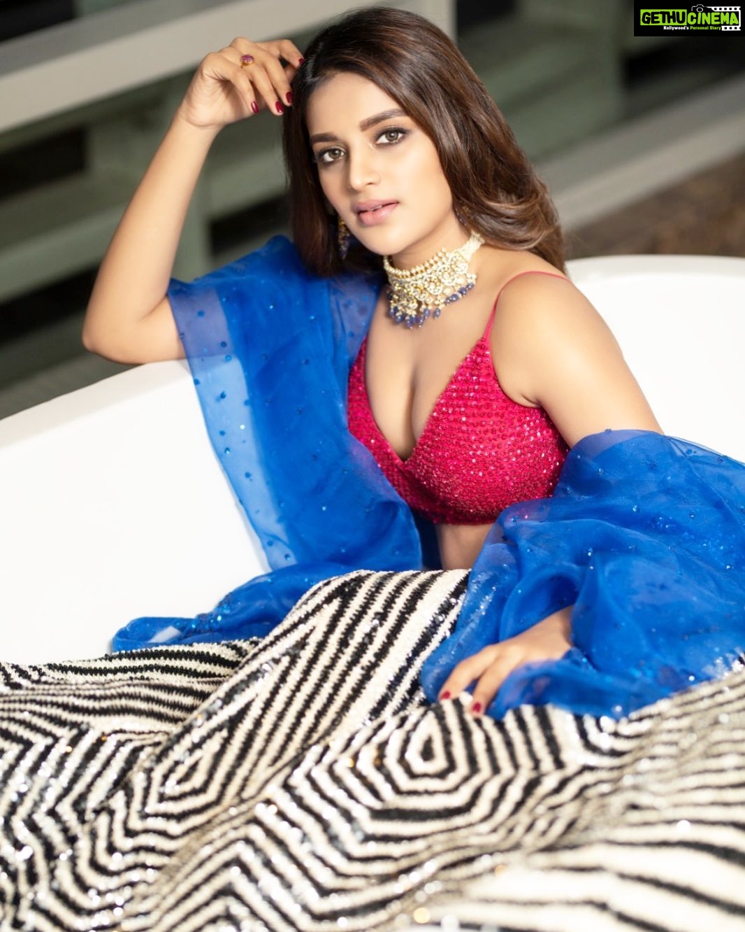 Nidhhi Agerwal Instagram - Outfit: @seemagujraldesign @originshyderabad Jewellery: @jatinmorjewels Makeup: @sandysartistry Pic: @chinthuu_klicks Styled by @officialanahita