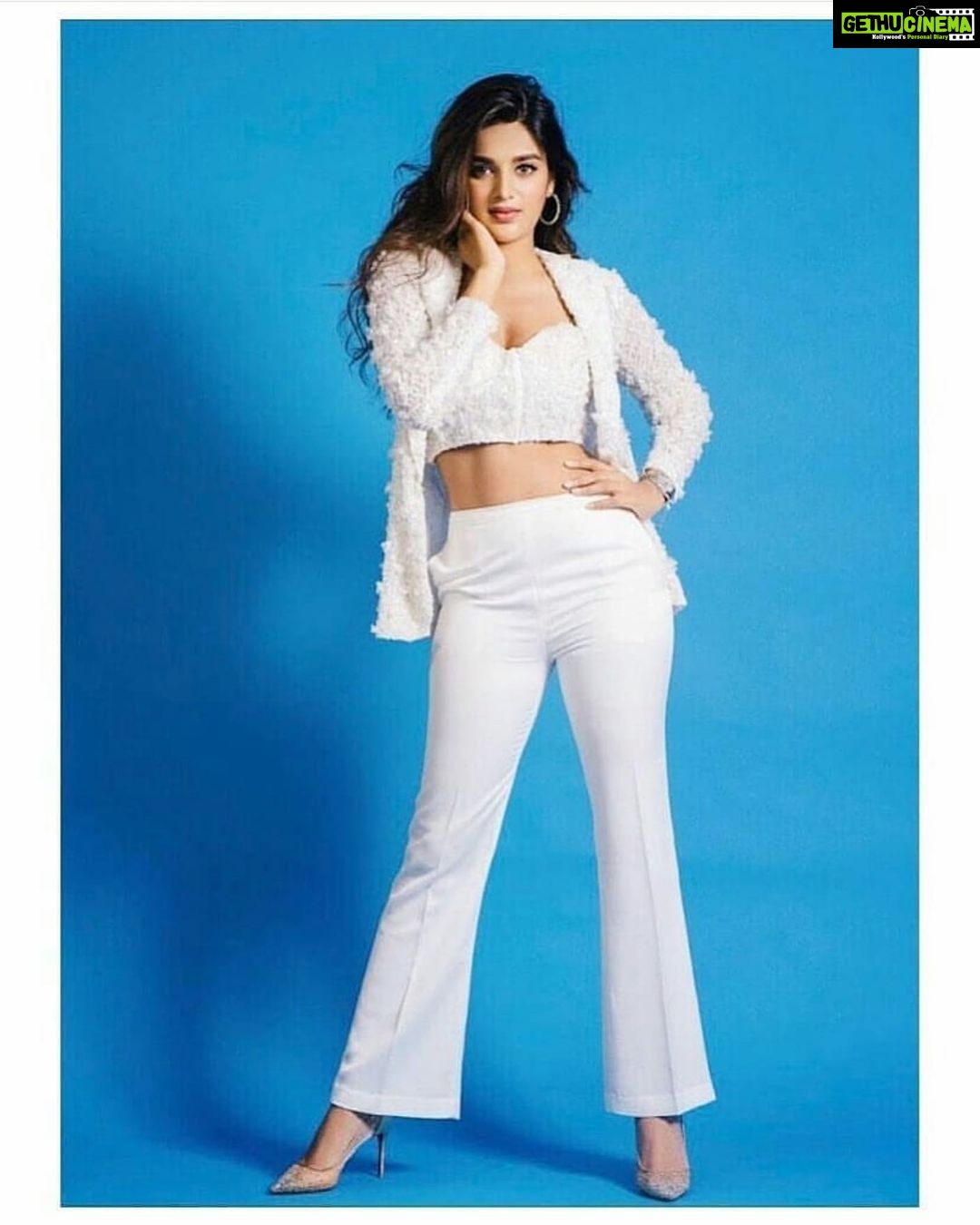 Nidhhi Agerwal Instagram - Always remember your worth 🦋