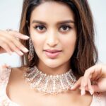 Nidhhi Agerwal Instagram - s i m p l e Outfit: @rozina_india Jewellery: @nishkadiamonds Pic: @chinthuu_klicks Styled by @officialanahita